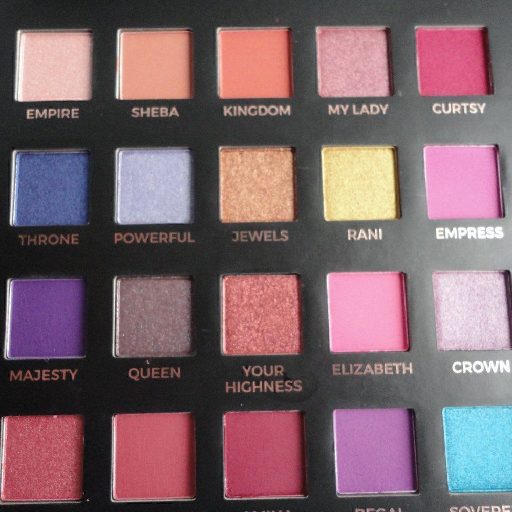 Eloise Makeup The Queen Eyeshadow Palette